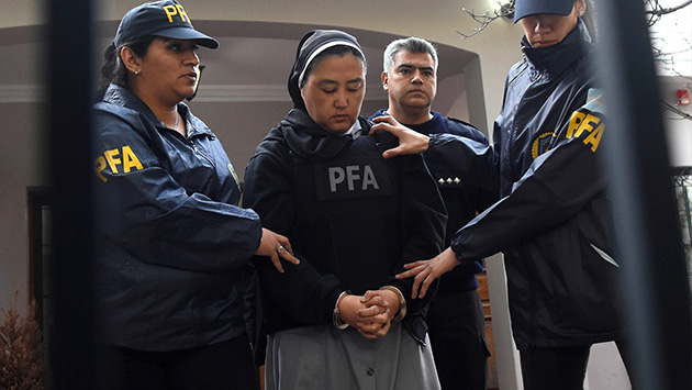 Argentina: Religiosa es detenida por estar involucrada en casos de abuso sexual de menores que han escandalizado al país (AP)