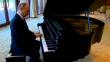Vladimir Putin se luce en la residencia de Xi Jinping tocando piano [Video]