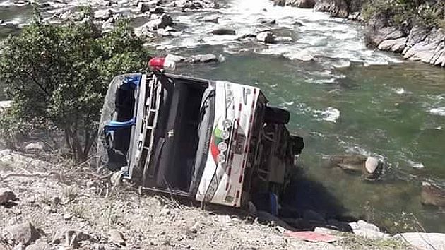 Andahuaylas: 13 muertos y más de 20 heridos dejó volcadura de bus interprovincial en Challhuanca. (Diario Expresión)