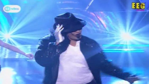 Imitación a Michael Jackson de Michelle Soifer tiene inesperado final. (Captura)
