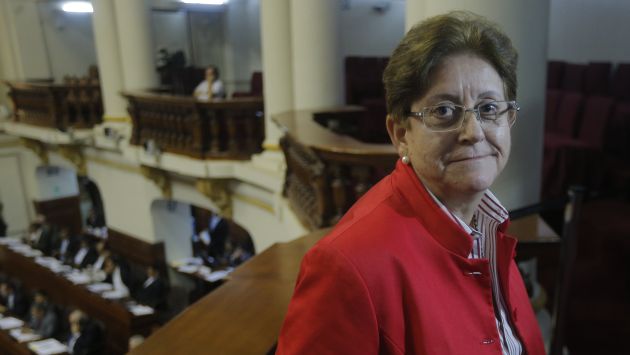 Lourdes Alcorta: “No se debe dar dinero a quien nos robó”. (Perú21)