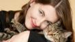 Empresa ofrece el mejor trabajo (si te gustan los mininos): abrazar gatos