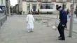 Mira cómo una monja y un policía dominan el balón de fútbol en este divertido video 