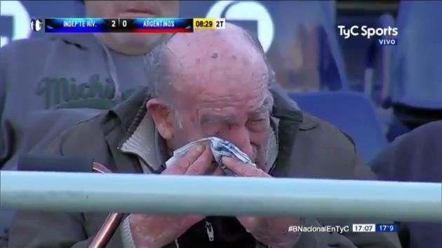 Anciano protagonizó una escena conmovedora en Argentina. 
