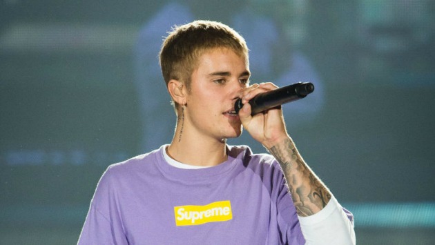 Justin Bieber no pudo cantar 'Despacito' y el público enloqueció. (Getty)