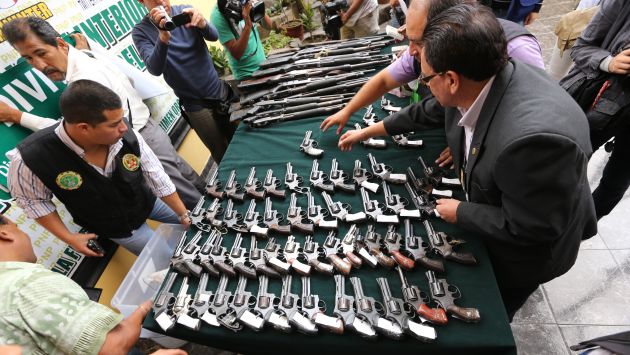 Surco: Incautan granadas y ametralladoras de una armería (Referencial/USI)