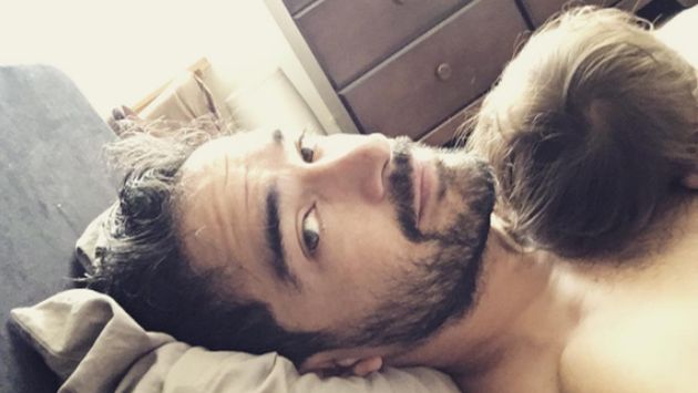 Alfonso Herrera compartió los primeros pasos de su hijo en Instagram (@ponchohd)