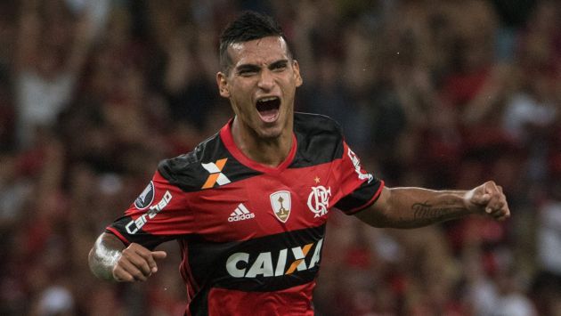 Golazo de Miguel Trauco le dio el empate agónico al Flamengo. (AFP)