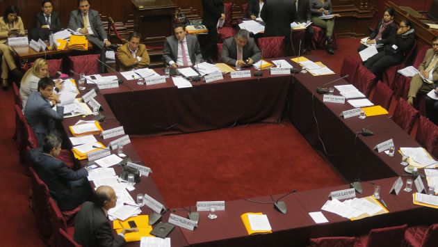 Debate. Comisión de Constitución sesionó sin la mayoría de miembros del grupo de reforma electoral. (Perú21)