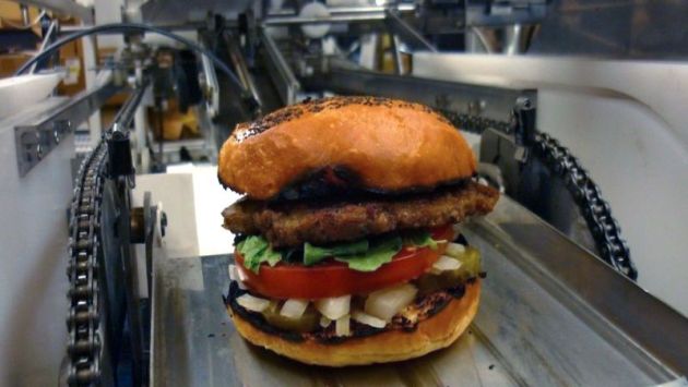 San Francisco: Una compañía inventó una maquina que cocina 400 hamburguesas por hora (Momentum Machines)