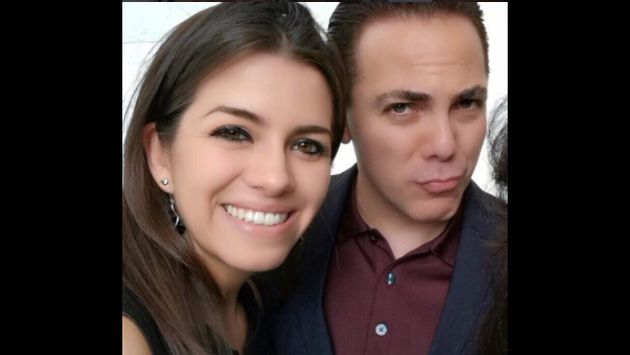 Cristian Castro y su esposa, la violinista Carol Urban Flores, se casaron hace apenas un mes. (Instagram Cristian Castro)
