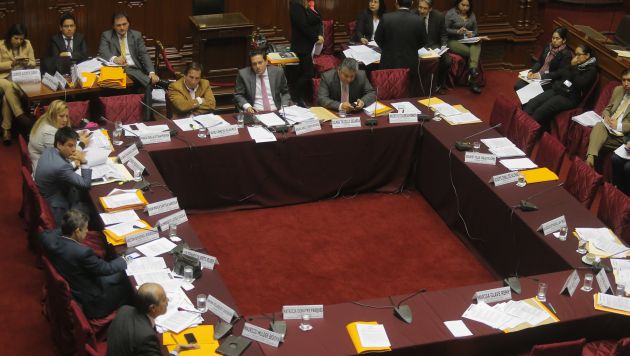 Partidos políticos piden al Congreso eliminación de dádivas. (Perú21)