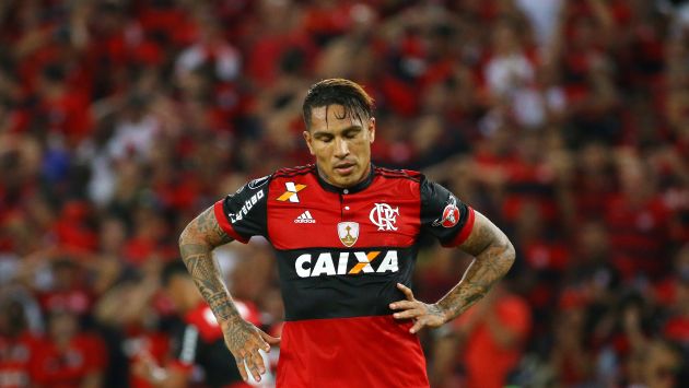 Flamengo, de Paolo Guerrero y Miguel Trauco, dejó pasar una oportunidad para acercarse al líder del Brasileirao: Corinthians. (REUTERS)
