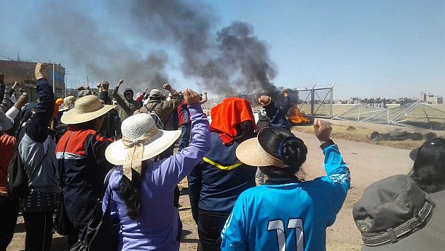 Puno: Continúan las protestas en aeropuerto Inca Manco Cápa. (Samuel Vilca)