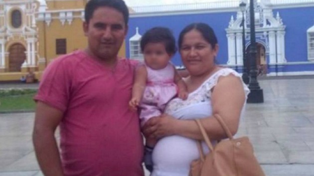 Daniel Machuca al lado de su esposa, Vilma y su pequeña hija, Raquel. (Facebook: Daniel Machuca Urbina)