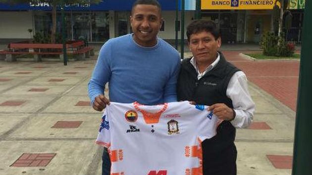 Atoche llega a Ayacucho tras una breve experiencia en el club Gornik Leczna de Polonia.  (Twitter @ayacufc)