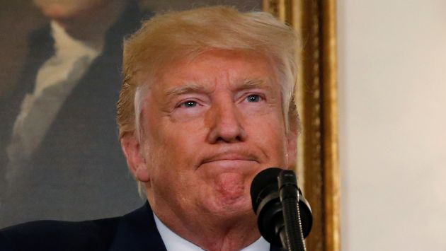 El presidente Donald Trump responsabilizó a supremacistas blancos tras recibir duras críticas (Reuters).