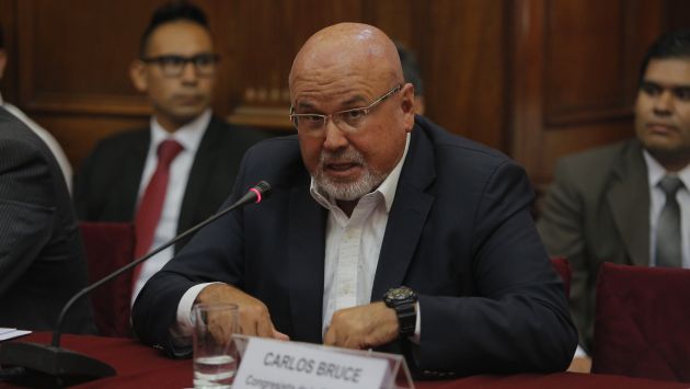 Carlos Bruce discrepa con sus colegas de bancada que piden cambios ministeriales (David Huamaní)